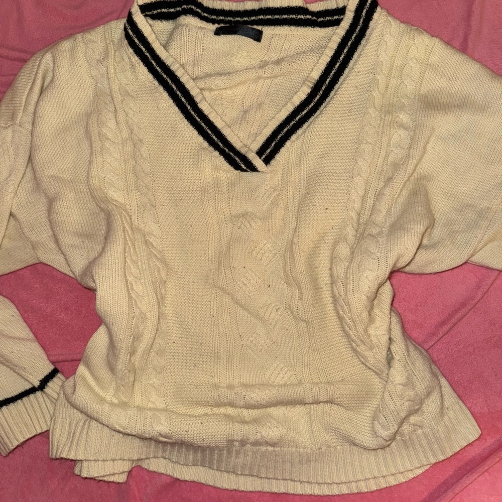 V-Neck Cable Knit Sweater - Cream